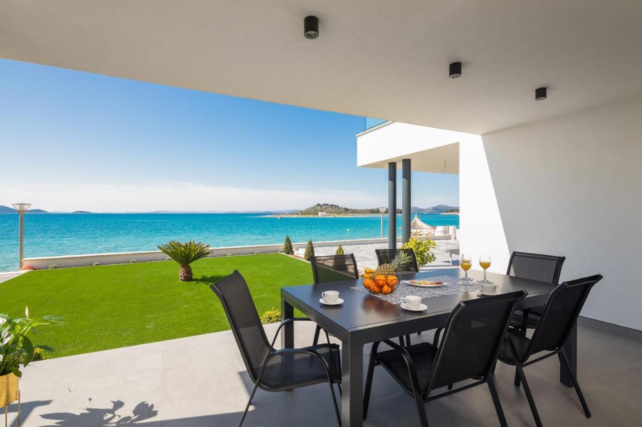 Luxury Apartment Sea Пакоштане Экстерьер фото