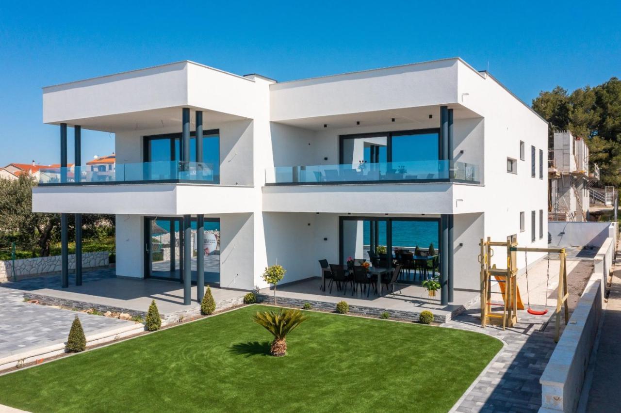 Luxury Apartment Sea Пакоштане Экстерьер фото